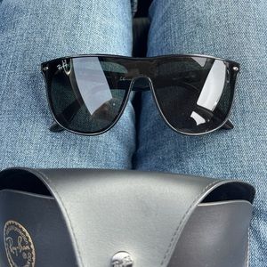 Ray-Ban